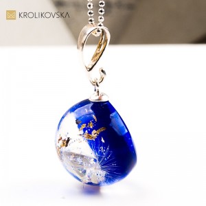 Naszyjnik z dmuchawcem – świąteczna biżuteria handmade