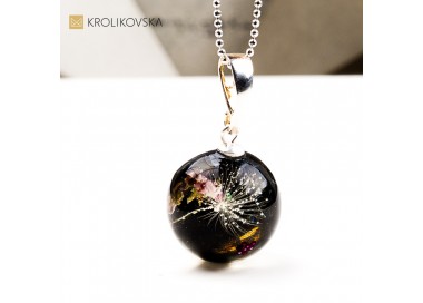 Naszyjnik czarny – elegancki prezent dla niej1