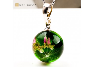 Naszyjnik zielony – subtelna biżuteria na Boże Narodzenie