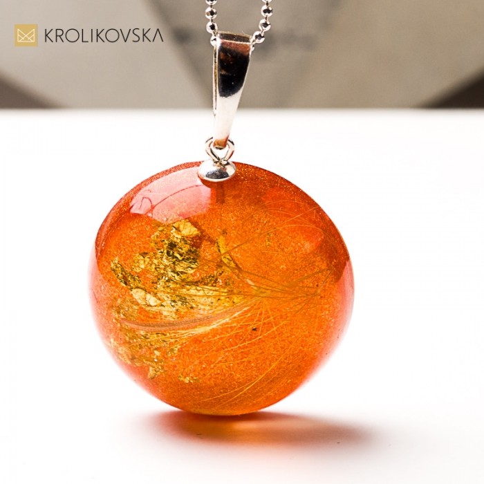 Naszyjnik z polnym kwiatem – biżuteria z natury