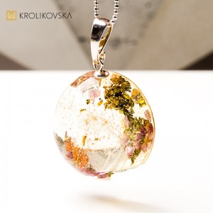 Naszyjnik Złote Światło – elegancki prezent na gwiazdkę.