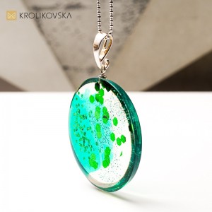 Naszyjnik zielony – elegancki dodatek prezentowy.