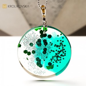 Naszyjnik zielony – elegancki dodatek prezentowy.