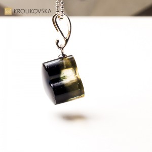 Biżuteria autorska z sercem– prezent dla miłośniczki sztuki