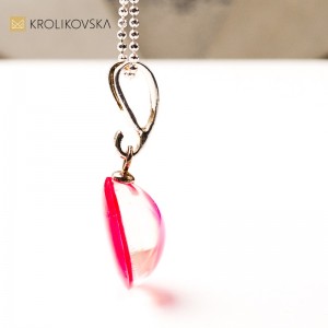 Naszyjnik autorski z małą grafiką – unikalne mini dzieło sztuki