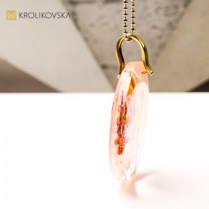 Biżuteria inspirowana sztuką , naszyjnik z żywicy.1