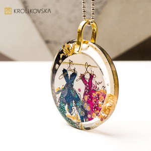 Naszyjnik z żywicy z grafiką, prezent dla wyjątkowej kobiety