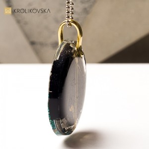 Biżuteria inspirowana malarstwem, naszyjnik z żywicy.