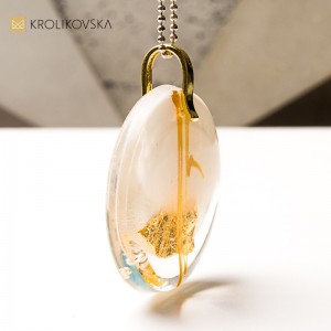 Biżuteria z żywicy, delikatny dotyk artyzmu.