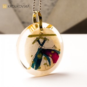 Biżuteria z grafiką, wspomnienia w formie sztuki.