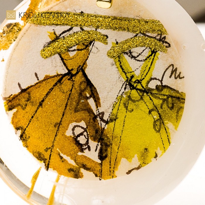 Biżuteria z żywicy, połączenie emocji i estetyki.