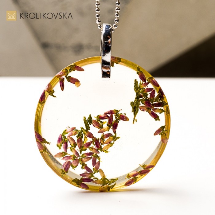 Biżuteria z żywicy, krajobraz w miniaturowej formie.