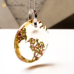 Biżuteria z żywicy, krajobraz w miniaturowej formie.