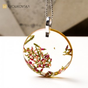 Naszyjnik handmade, mikroświat natury w żywicy.