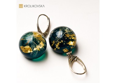 Kolczyki zielone, biżuteria z żywicy – prezent dla kobiety.
