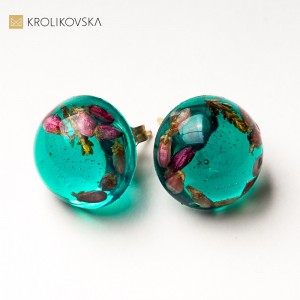 Kolczyki do uszu artystyczne sztuka noszona na co dzień.