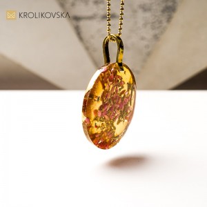 Biżuteria unikatowa jako symbol indywidualności.