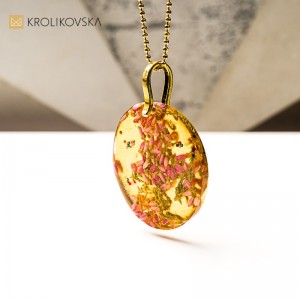 Biżuteria unikatowa jako symbol indywidualności.