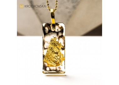 Biżuteria artystyczna podkreślająca osobowość.