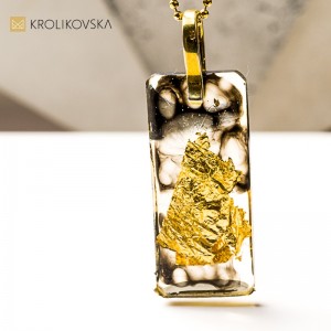 Biżuteria artystyczna podkreślająca osobowość.