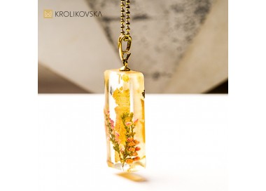 Artystyczna biżuteria w luksusowym wydaniu.