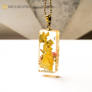 Artystyczna biżuteria w luksusowym wydaniu.