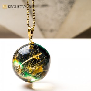 Unikatowa biżuteria dla kobiet ceniących sztukę.1