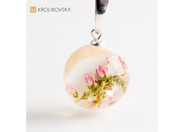 Naszyjnik z dmuchawcem – biżuteria artystyczna.