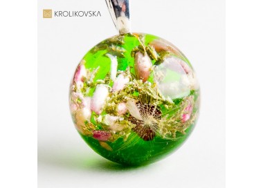 Ekskluzywny naszyjnik z prawdziwymi kwiatami
