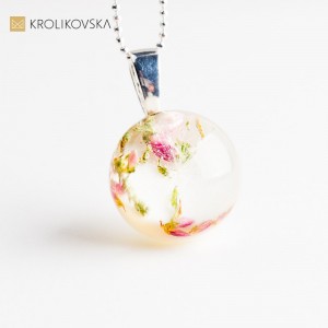 Naszyjnik inspirowany naturą – autorska biżuteria