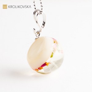Naszyjnik inspirowany naturą – autorska biżuteria