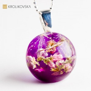 Naszyjnik z żywicy – wyjątkowy prezent handmade1