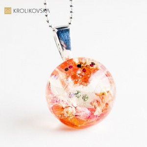Biżuteria z kwiatami w żywicy, ręcznie wykonany prezent dla niej.