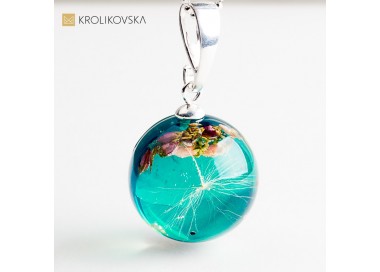 Biżuteria z naturalnymi roślinami – autorska biżuteria inspirowana naturą.