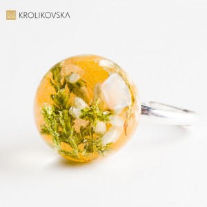 Kwiatowa autorska biżuteria.