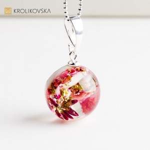 Ręcznie robiona biżuteria z kwiatami – oryginalny prezent dla niej.1