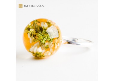 Biżuteria z prawdziwych kwiatów – natura zamknięta w wyjątkowej formie.