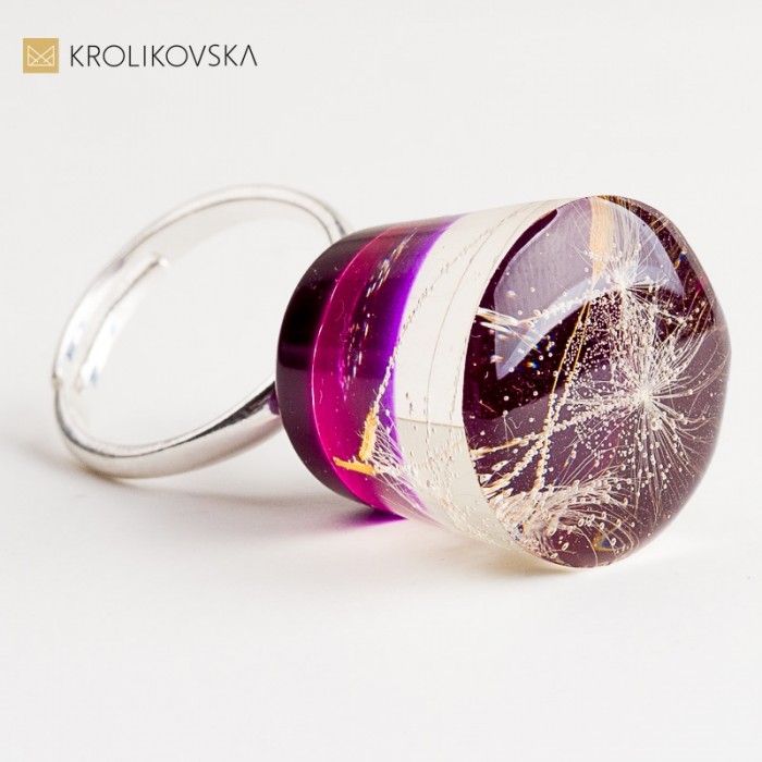 Elegancki pierścionek damski – oryginalna biżuteria na wyjątkowy prezent.