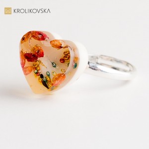 Nie kolejna rzecz. Unikatowa biżuteria stworzona jak małe dzieło sztuki.