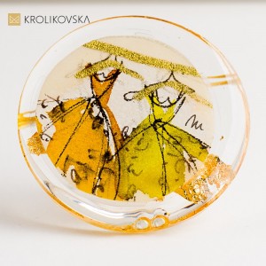 Unikatowy pierścionek damski z ręcznie malowaną grafiką – biżuteria handmade.