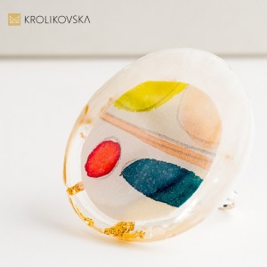 Pierścionek handmade z ręcznie malowaną grafiką – wyjątkowa biżuteria damska.