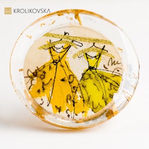Pierścionek z autorską ilustracją – wyjątkowa biżuteria handmade.
