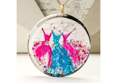 Duży naszyjnik artystyczny z ręcznie namalowanymi turkusową i różowymi sukniami 1