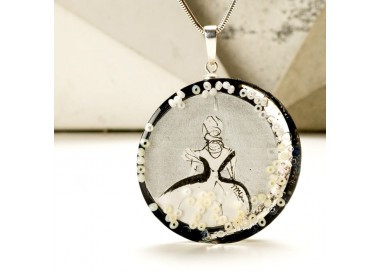 Srebrny naszyjnik z imieniem w okrągłej zawieszce, ręcznie malowana biżuteria artystyczna 1