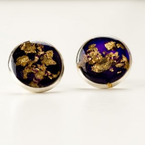 Kolczyki do uszu granatowe do granatowej sukienki, granatowych butów czy granatowej torebki