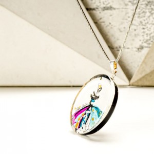 Gustowny naszyjnik- grafika.