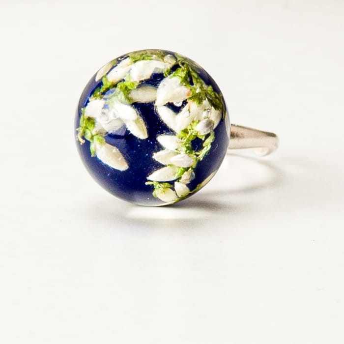 Pierścionek prezent dla niej.