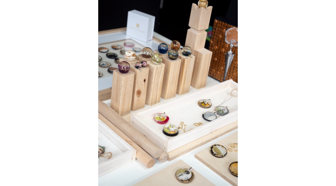  Najpiękniejsza biżuteria na prezent to taka, która opowiada historię.