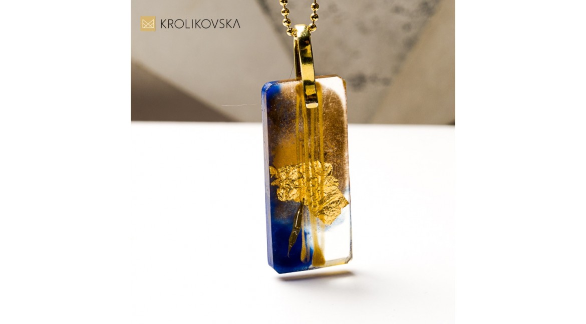 Jak dobrać biżuterię do urody i stylu – poradnik świąteczny.