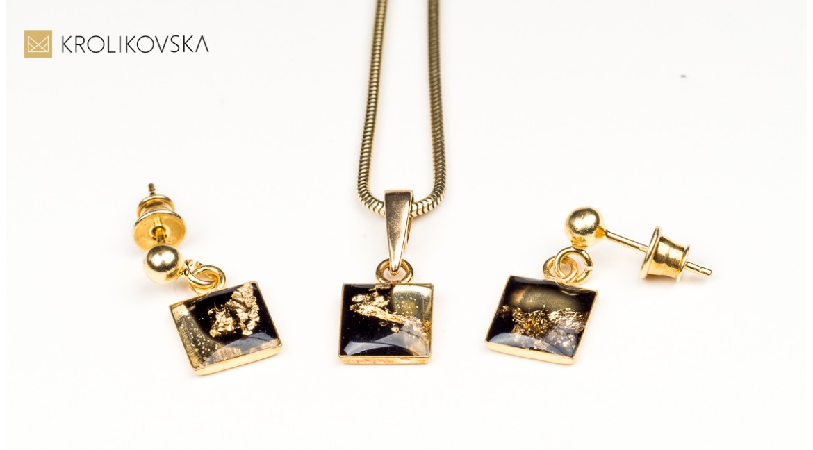 Biżuteria nie powinna być przypadkiem.  Powinna być wyborem.